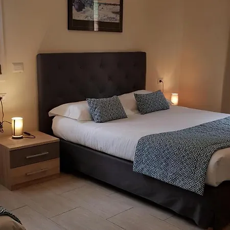 Cyrnea - Adults Only * 포르토베쉬오