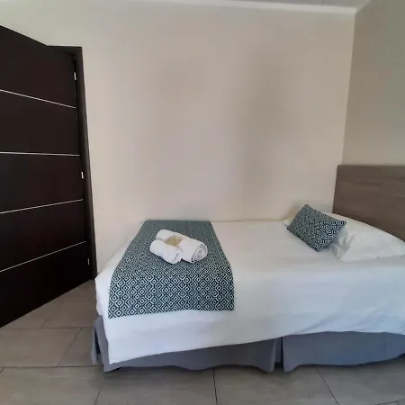 Bed & Breakfast Cyrnea - Adults Only *