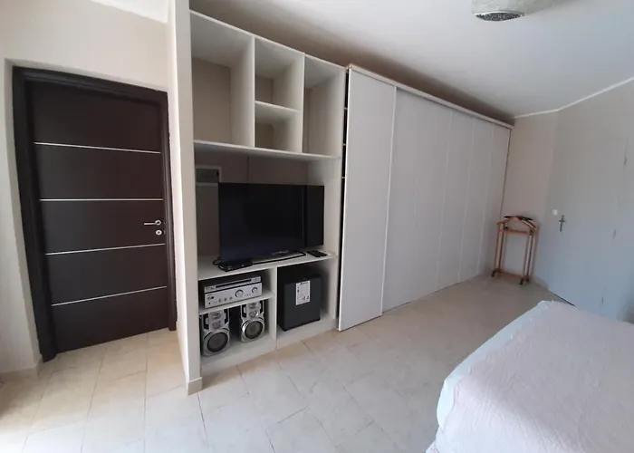 Cyrnea - Adults Only *