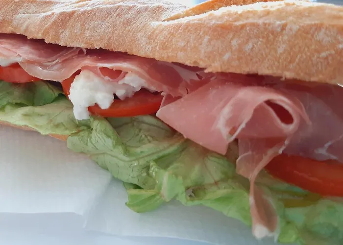 Cyrnea - Adults Only 住宿加早餐酒店 *