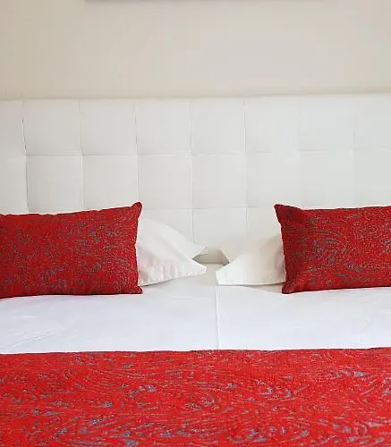 Cyrnea - Adults Only Bed & Breakfast *