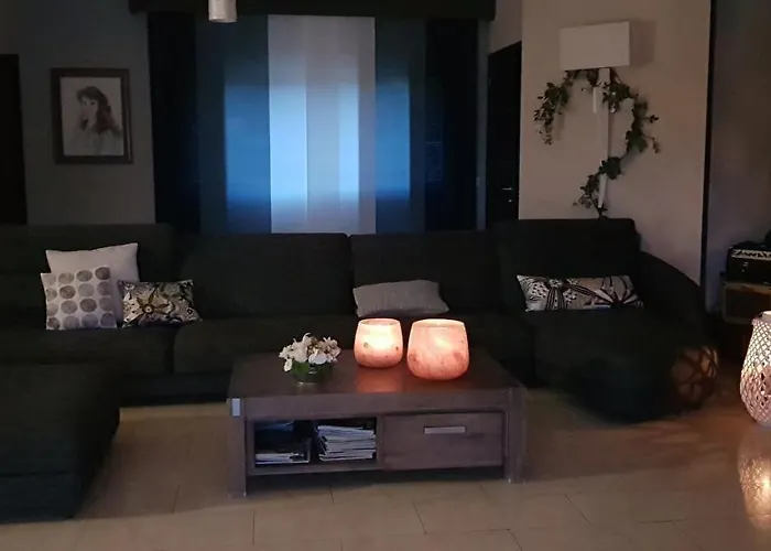 Cyrnea - Adults Only * 维琪奥港